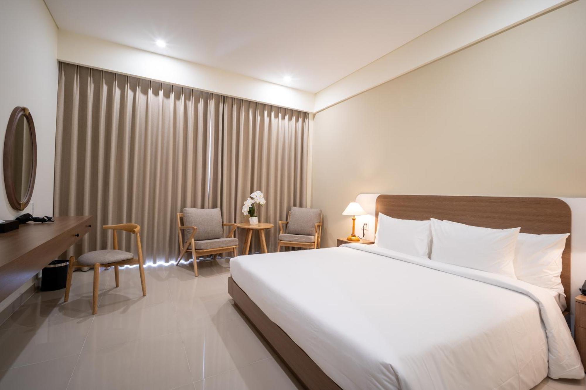 The Hub Hotel - Airport Ho Chi Minh City Exterior photo