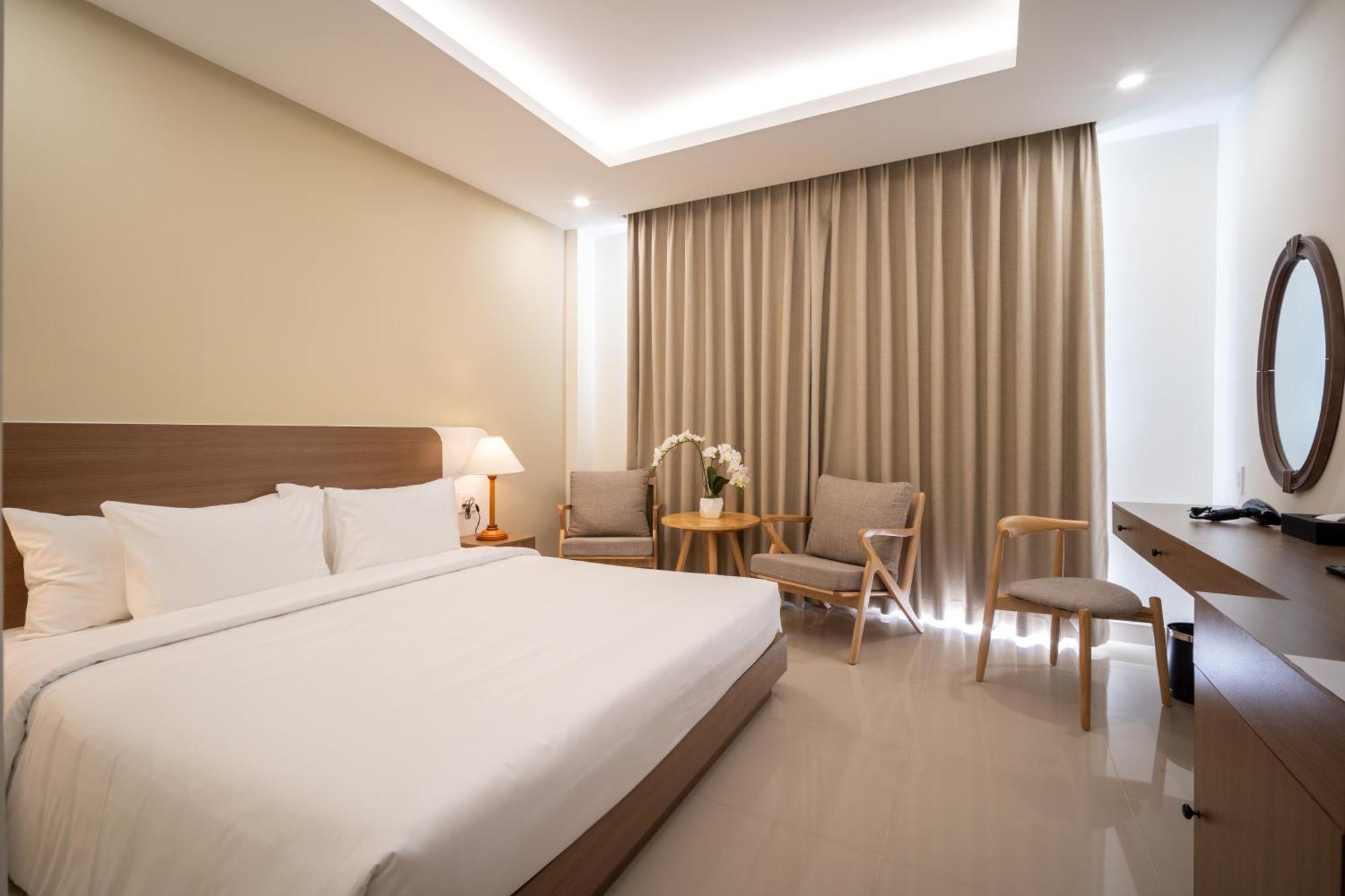 The Hub Hotel - Airport Ho Chi Minh City Exterior photo